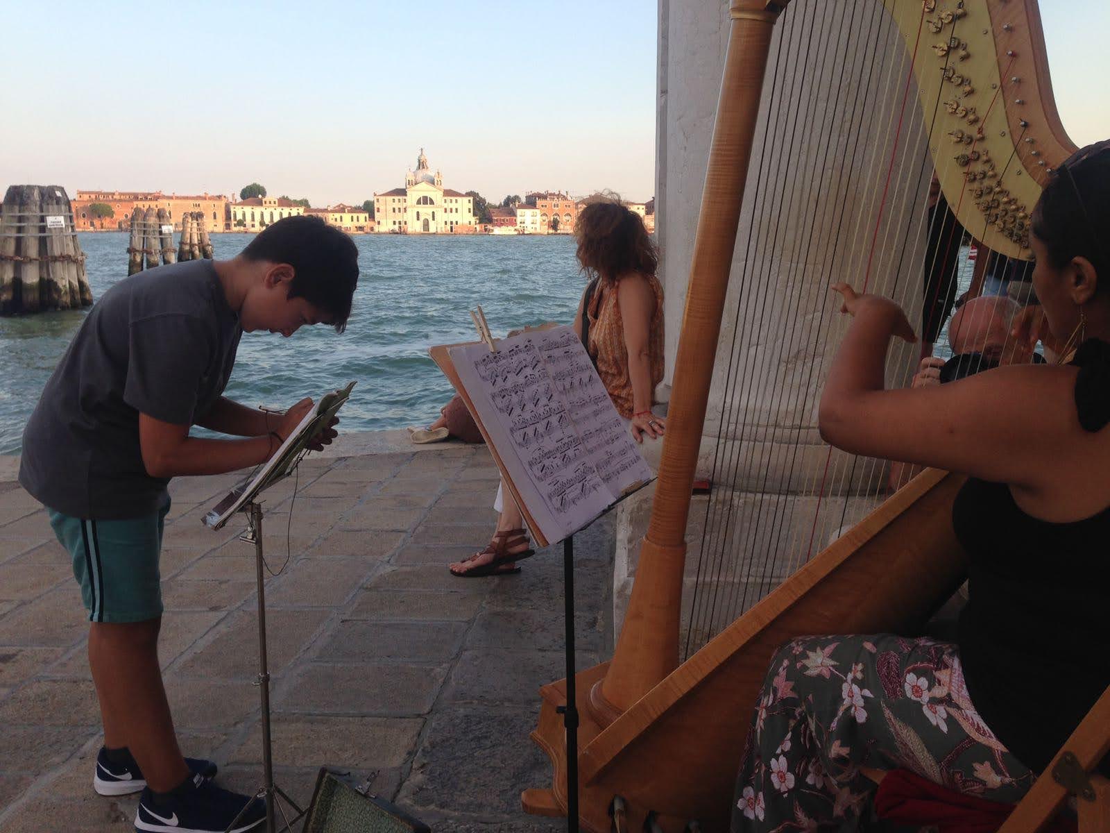 "Les cartes postales musicales ou le journal d'une harpe itinérante" img 20180812 wa0008